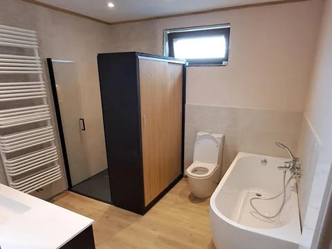 Salle de bain sur mesure dans le Hainaut par GC Travaux